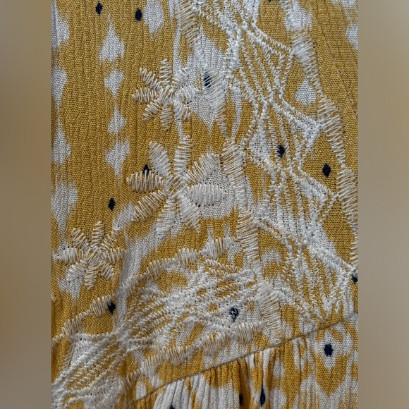 Knox Rose short sleeve floral flare top yellow embroidered detailing sz XS - Picture 5 of 6